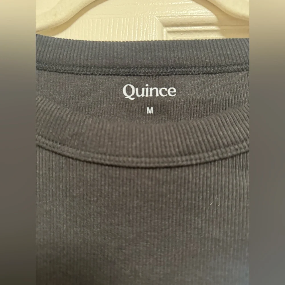 Quince Ribbed Black Crew Neck Tank  Top - Picture 4 of 7